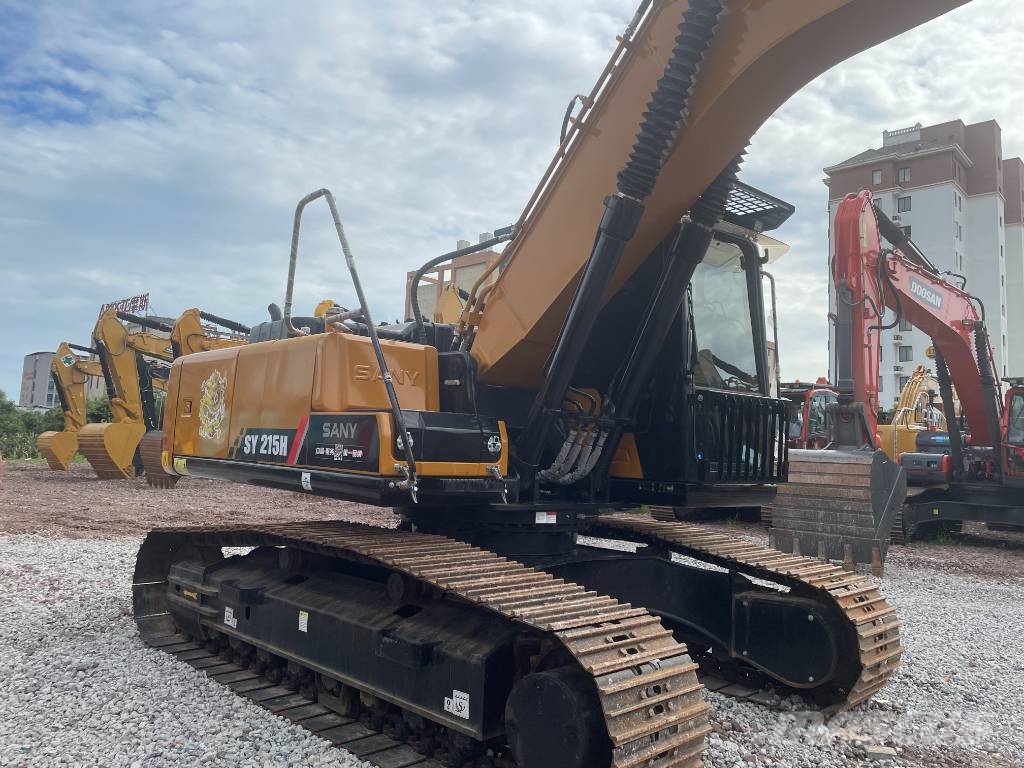 Sany SY 215 H حفارات وسط 7 طن - 12 طن