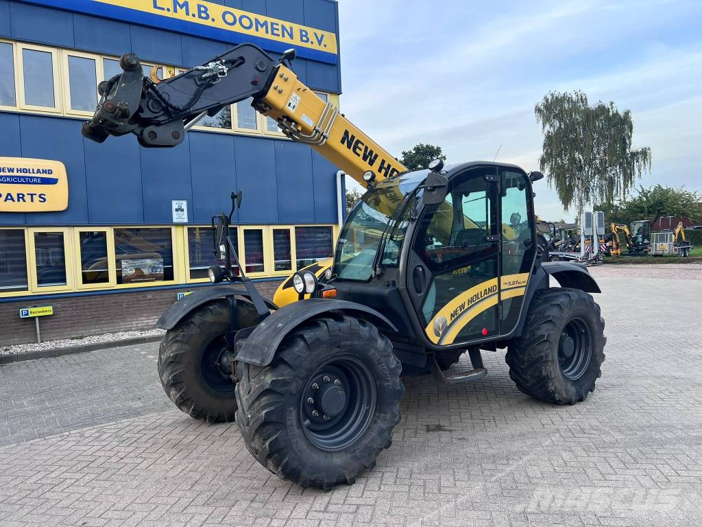 New Holland TH 7.37 Elite 농업용 텔레 핸들러