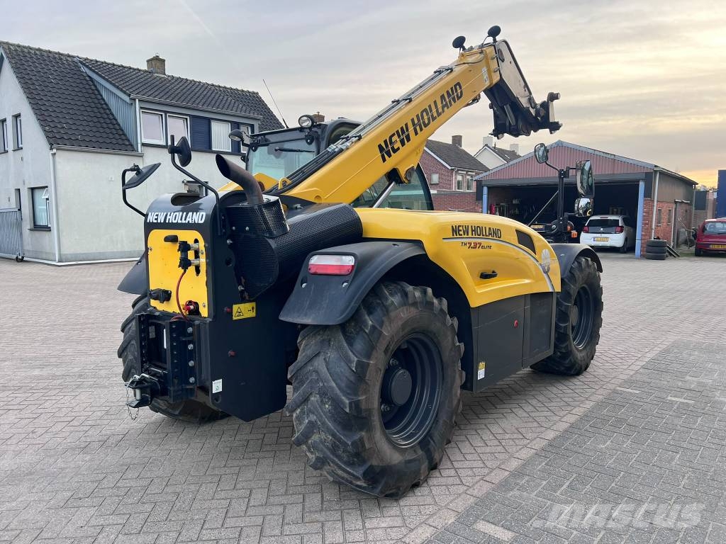 New Holland TH 7.37 Elite 농업용 텔레 핸들러