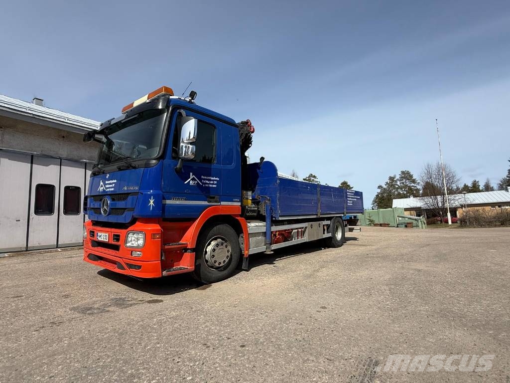 Mercedes-Benz Actros 1832 L شاحنات الرافعات