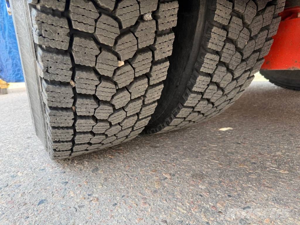 Mercedes-Benz Actros 1832 L شاحنات الرافعات