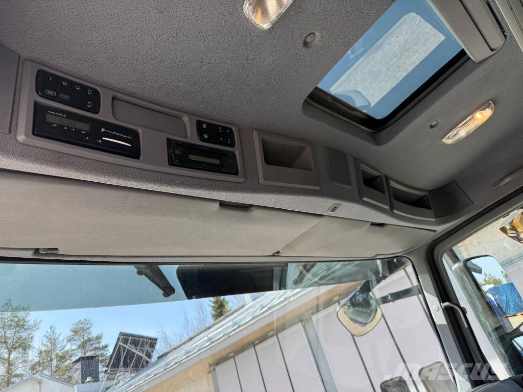 Mercedes-Benz Actros 1832 L شاحنات الرافعات