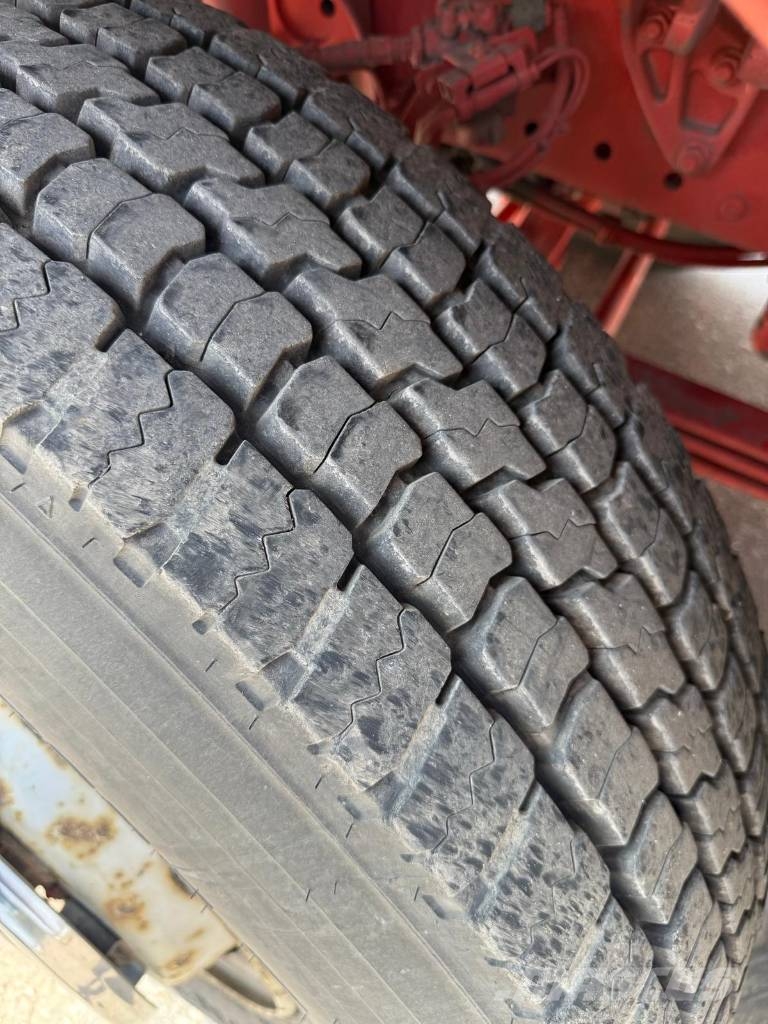 Mercedes-Benz Actros 1832 L شاحنات الرافعات