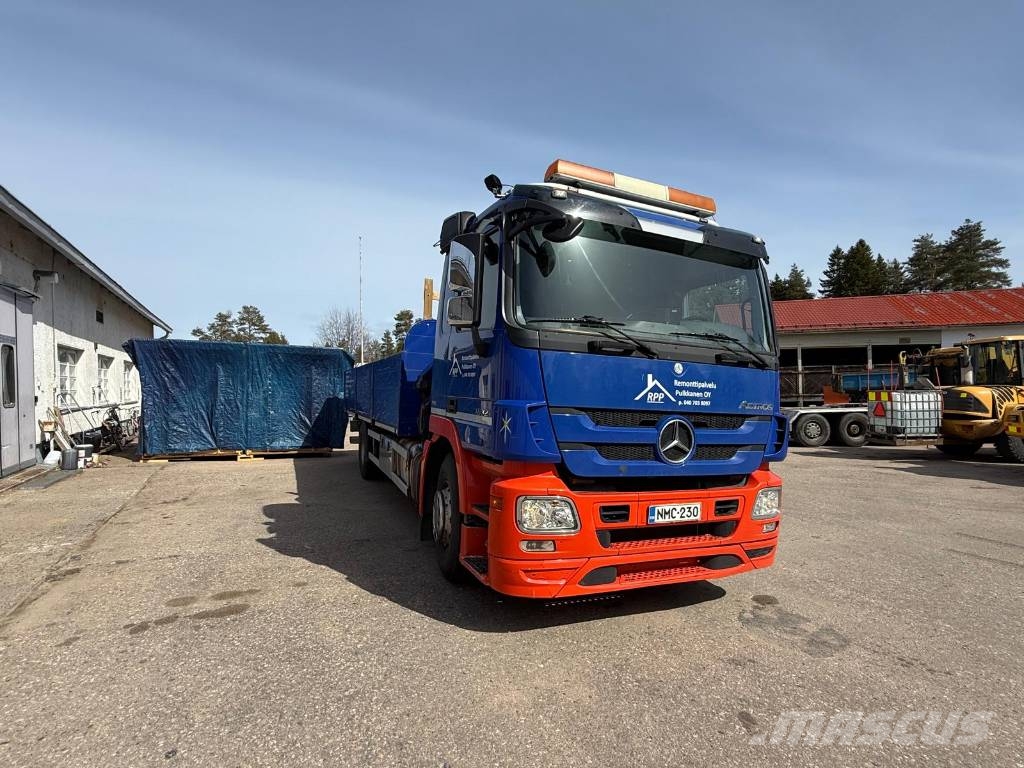 Mercedes-Benz Actros 1832 L شاحنات الرافعات
