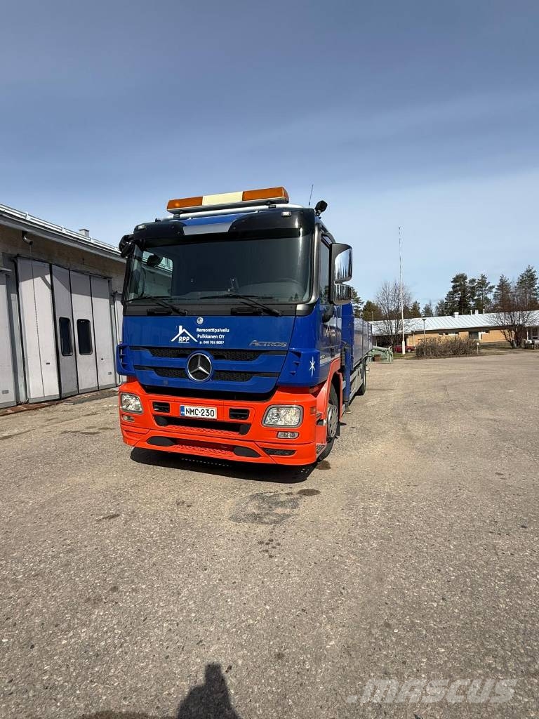 Mercedes-Benz Actros 1832 L شاحنات الرافعات