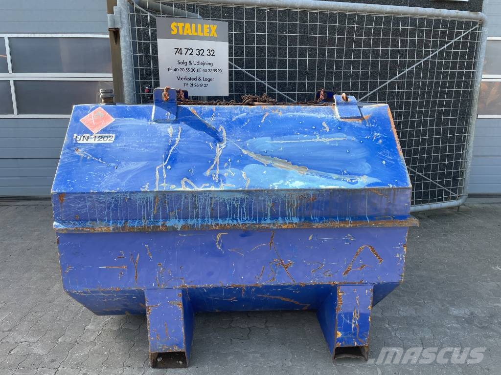 Dieseltank 3 Serbatoi per carburante e additivi