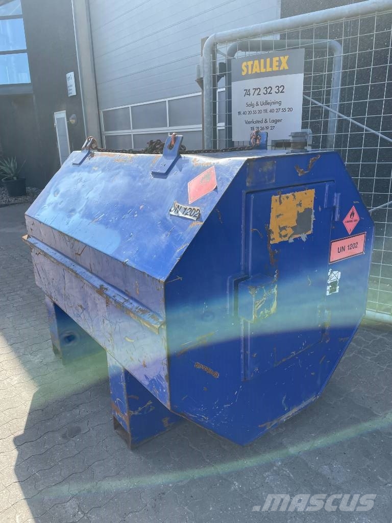 Dieseltank 3 Serbatoi per carburante e additivi
