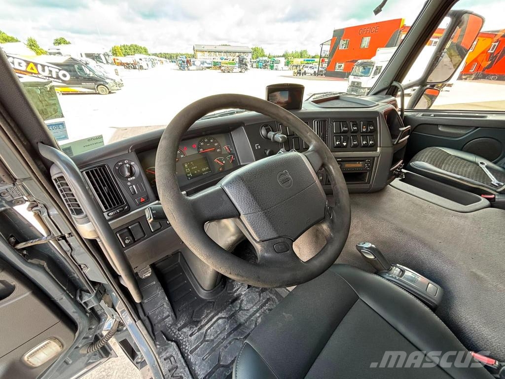 Volvo FM 410 8x4*4 BERGER L110 / HYVALIFT L=5700 mm Vlakke laadvloer met kraan
