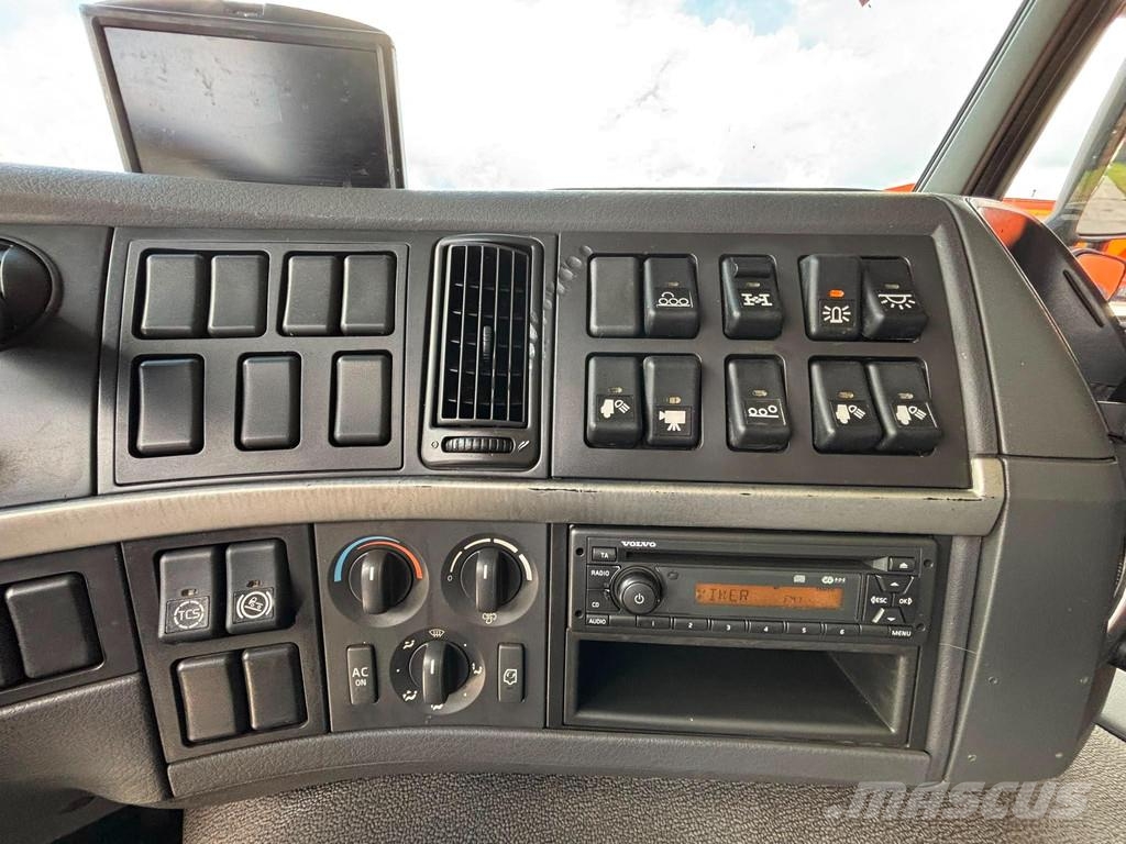Volvo FM 410 8x4*4 BERGER L110 / HYVALIFT L=5700 mm Vlakke laadvloer met kraan