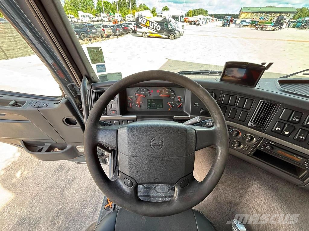 Volvo FM 410 8x4*4 BERGER L110 / HYVALIFT L=5700 mm Vlakke laadvloer met kraan