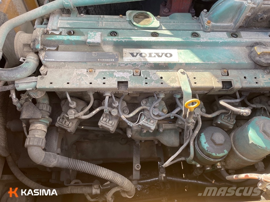 Volvo EC210BLC Sold by parts Roomikekskavaatorid