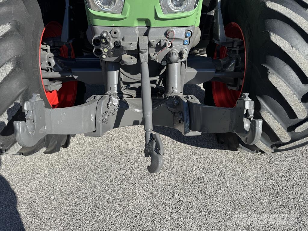 Fendt 824 VARIO PROFI + Tractoren