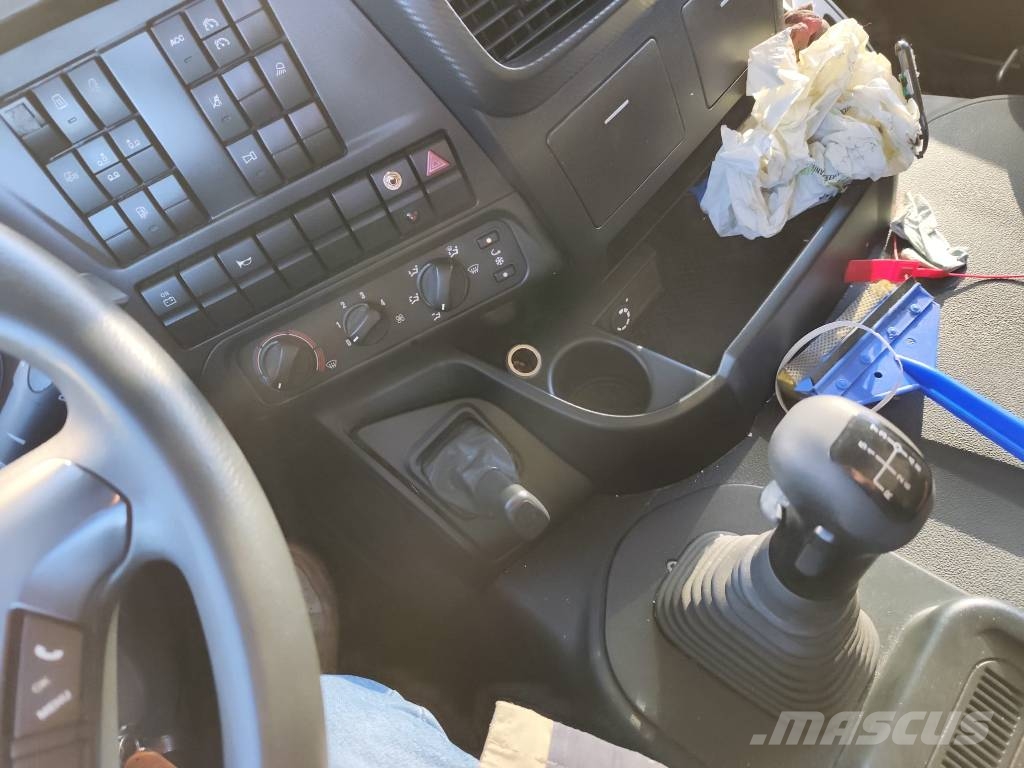 Iveco Stralis AD 260 S31 クレーントラック、ユニック車