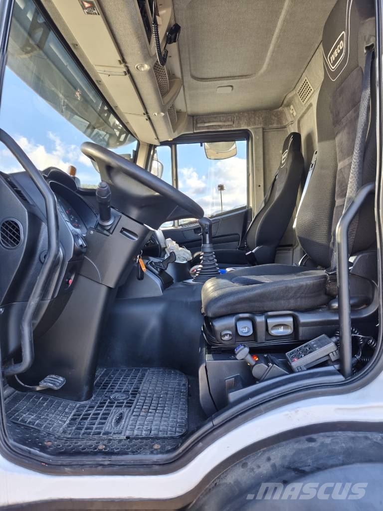 Iveco Stralis AD 260 S31 クレーントラック、ユニック車