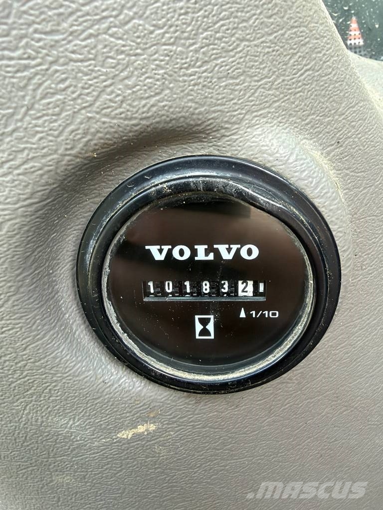 Volvo EC 300 D L Excavadoras de cadenas