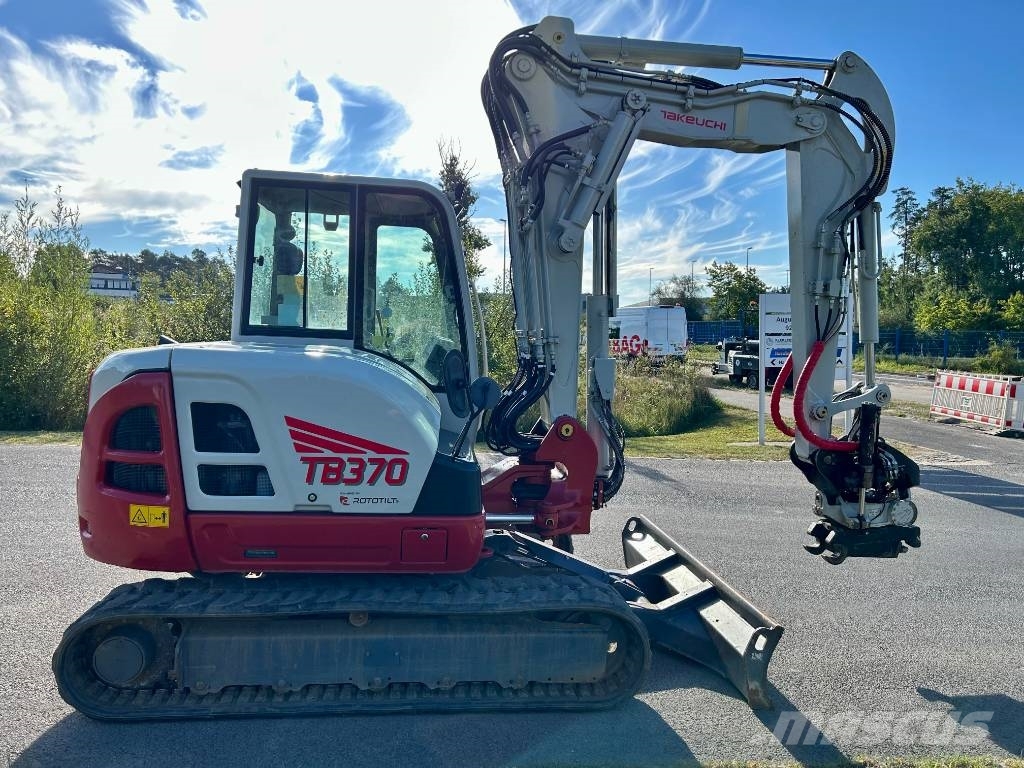 Takeuchi TB 370 CV V5 Rototilt Excavatoare 7t - 12t