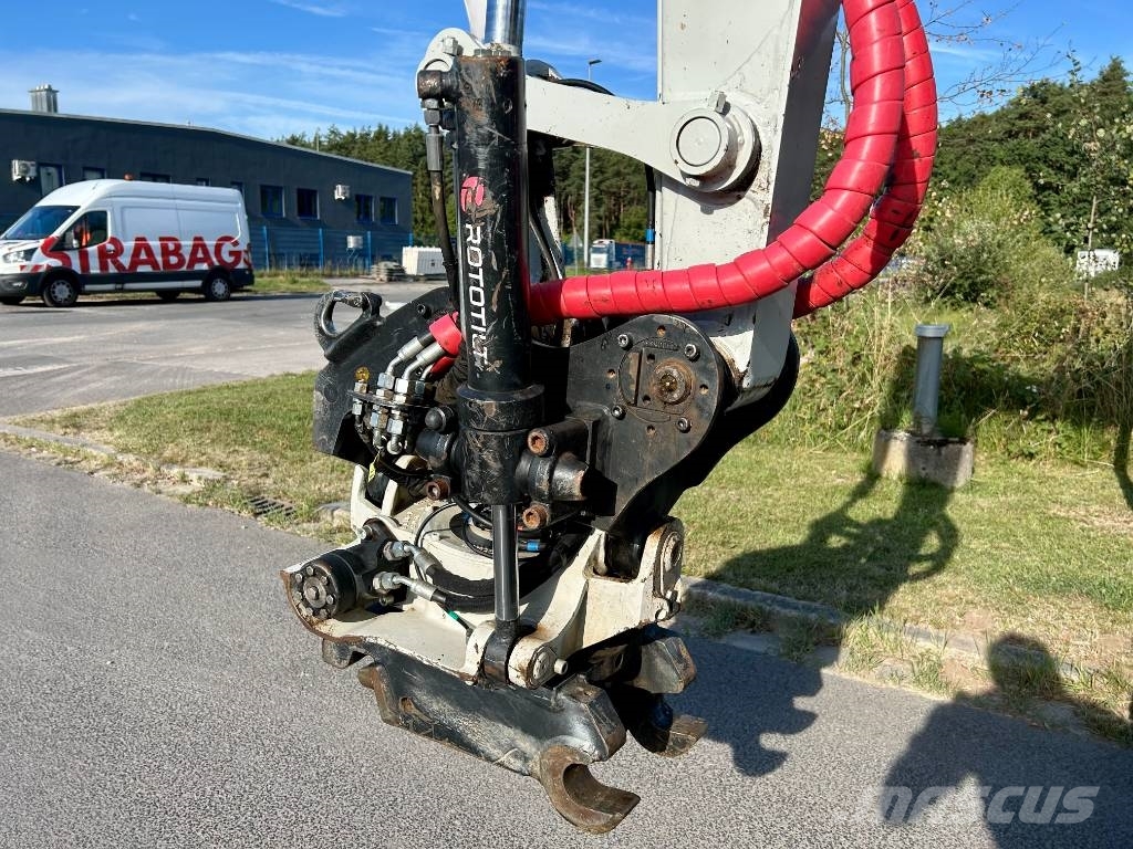 Takeuchi TB 370 CV V5 Rototilt Excavatoare 7t - 12t