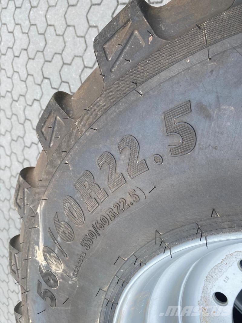 BKT 4 x 560/60R22.5 incl. Felgen Ελαστικά και ζάντες