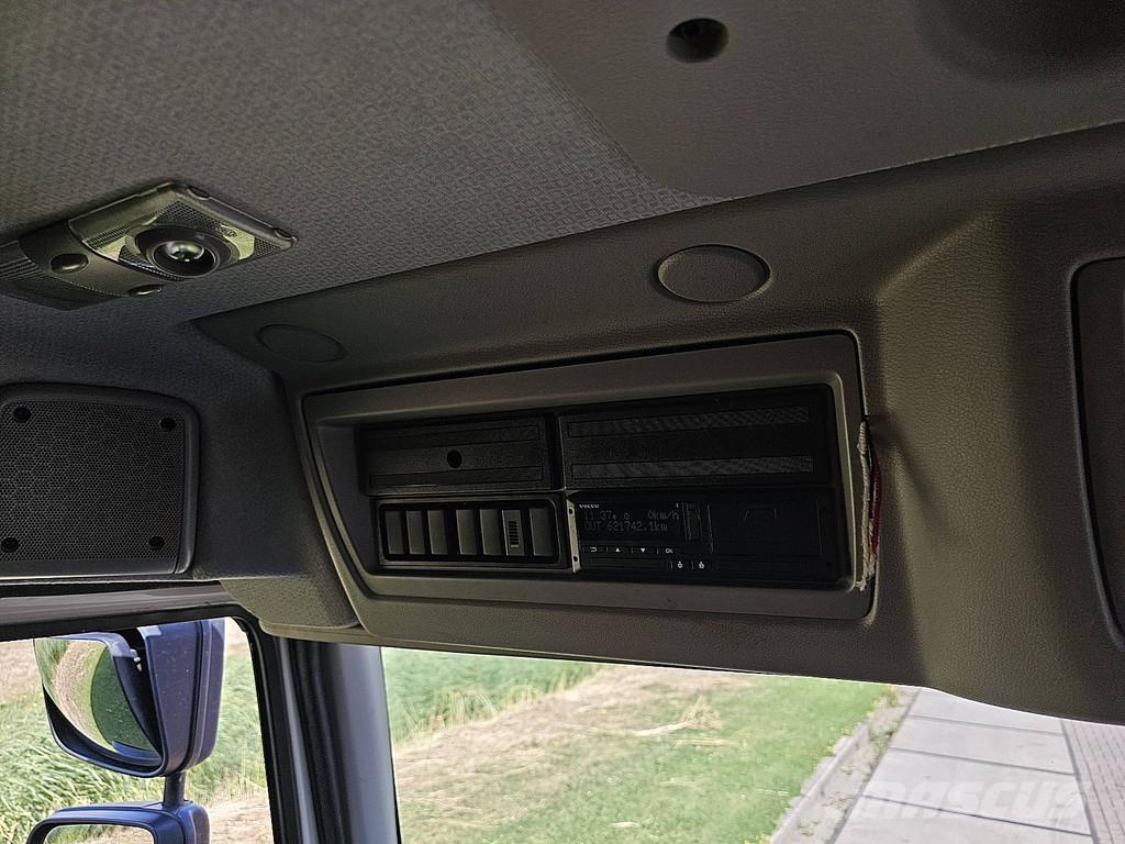Volvo FE 280.18 2T LIFT BOX 5.52 M شاحنات ذات هيكل صندوقي
