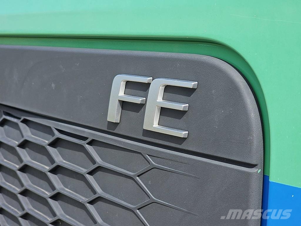 Volvo FE 280.18 2T LIFT BOX 5.52 M شاحنات ذات هيكل صندوقي