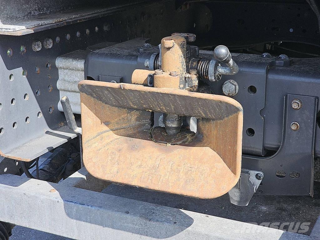 Volvo FE 280.18 2T LIFT BOX 5.52 M شاحنات ذات هيكل صندوقي