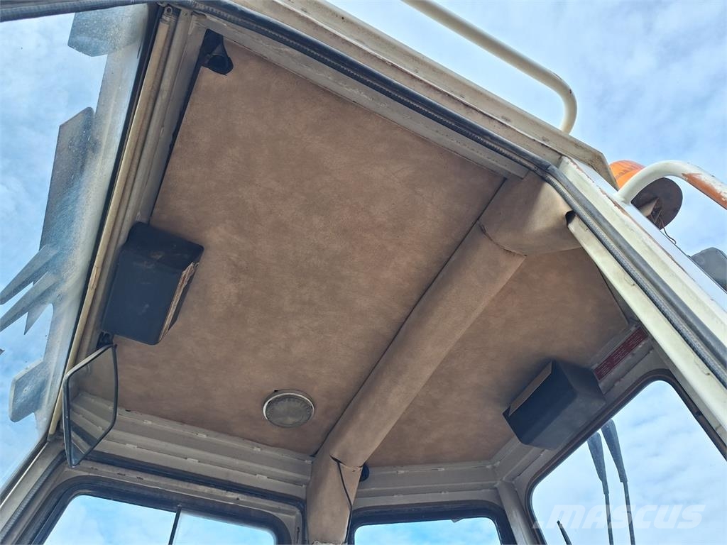 Liebherr L 541 4X4 Iné