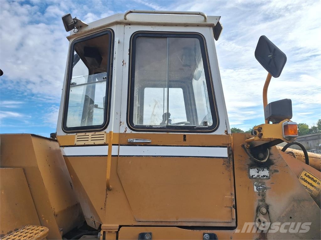 Liebherr L 541 4X4 Iné