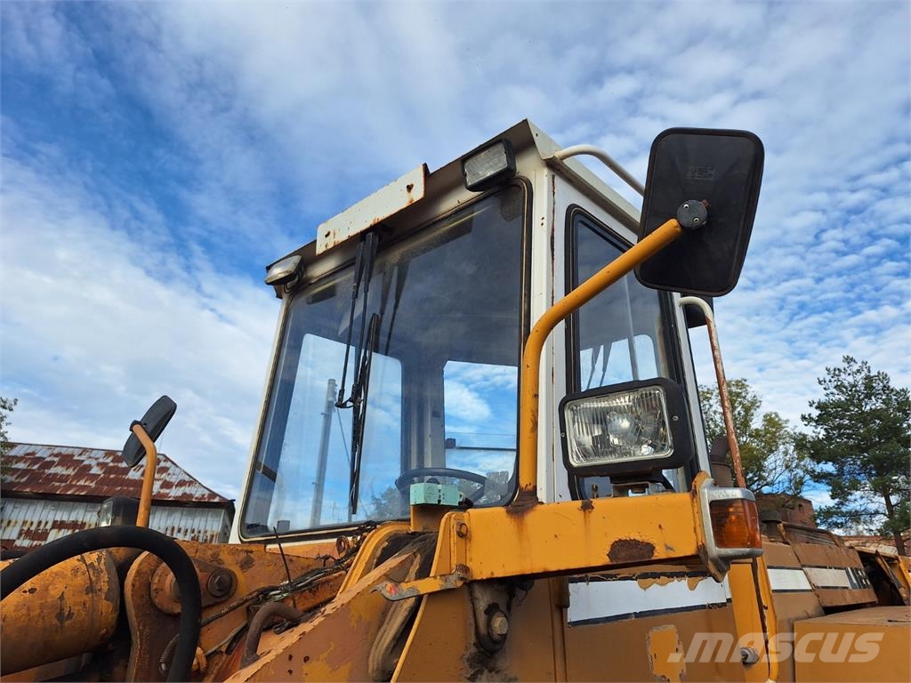 Liebherr L 541 4X4 Iné