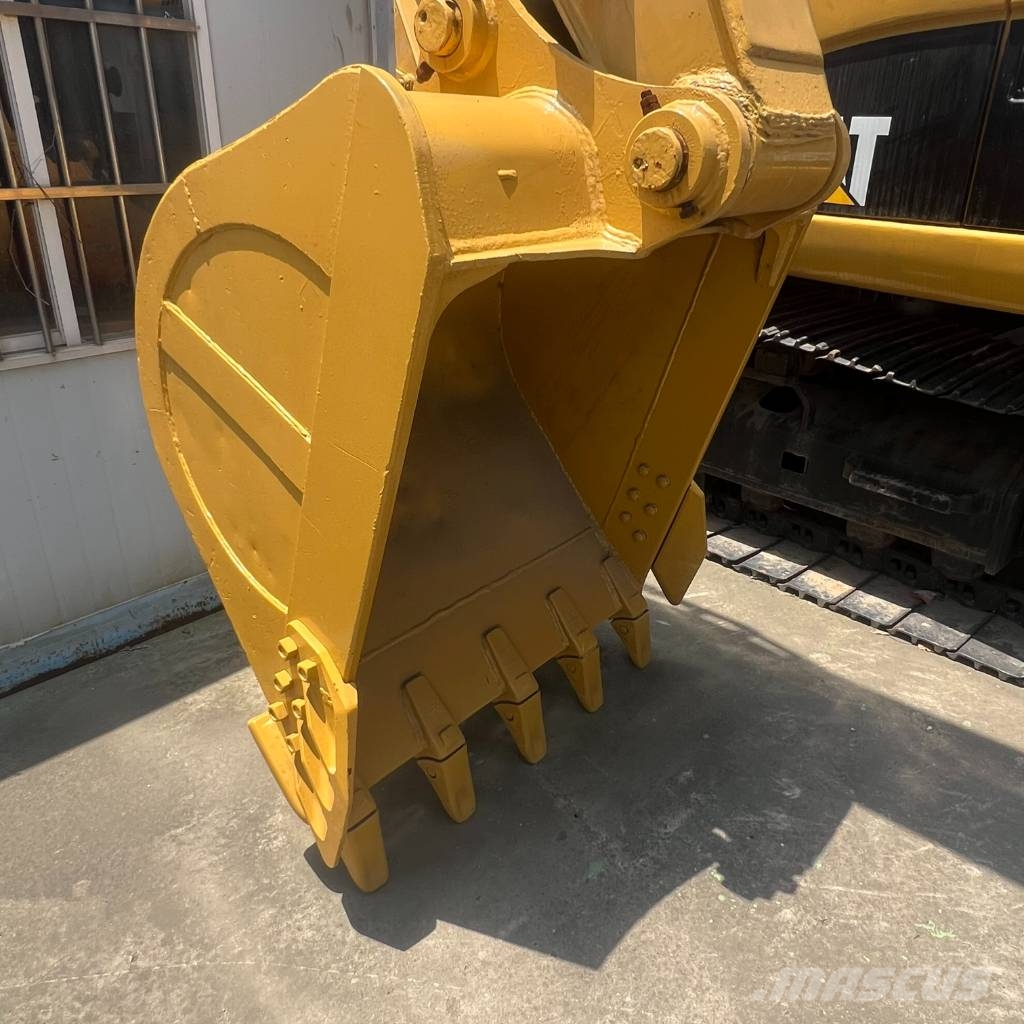 CAT 320 D Escavadeiras de esteiras