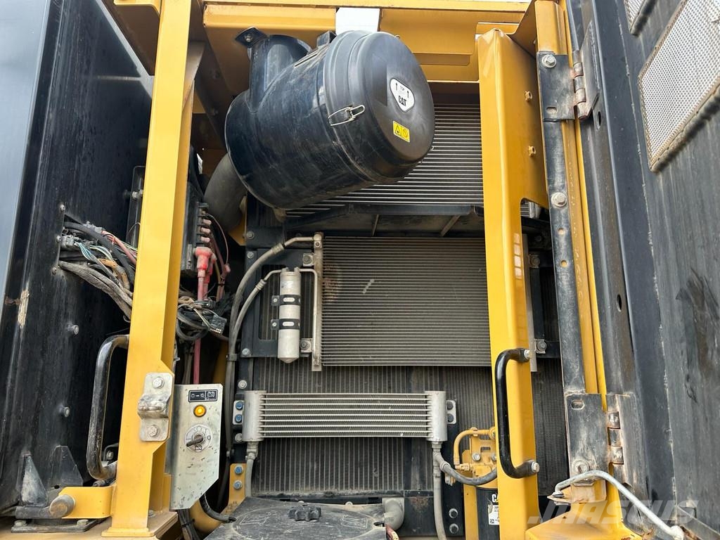 CAT 335FLCR Raupenbagger