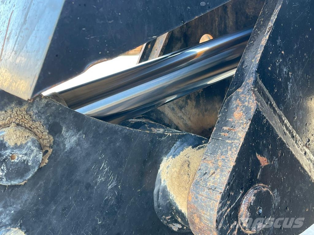 CAT M313D VA - Outriggers + Blade Excavadoras de ruedas