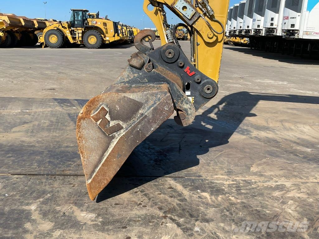 CAT M313D VA - Outriggers + Blade Excavadoras de ruedas