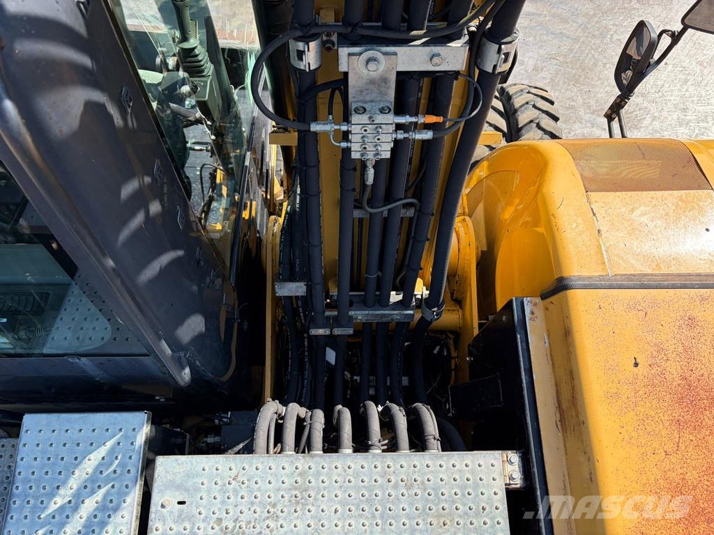 CAT M313D VA - Outriggers + Blade Excavadoras de ruedas