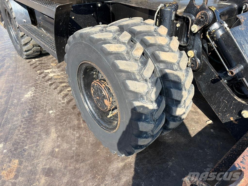 CAT M313D VA - Outriggers + Blade Excavadoras de ruedas