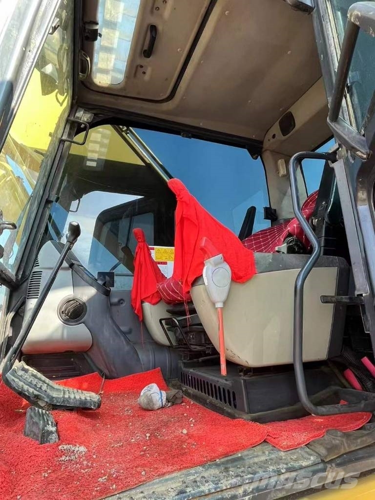 Komatsu PC 220-8 Εκσκαφείς με ερπύστριες