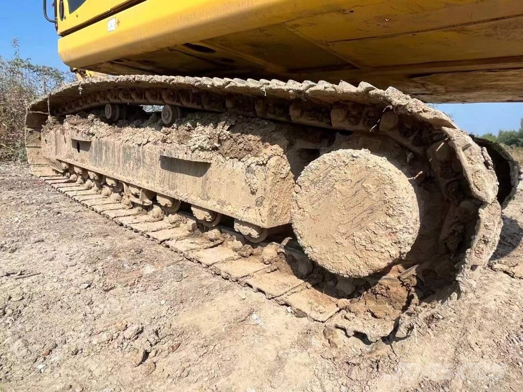 Komatsu PC 220-8 Εκσκαφείς με ερπύστριες