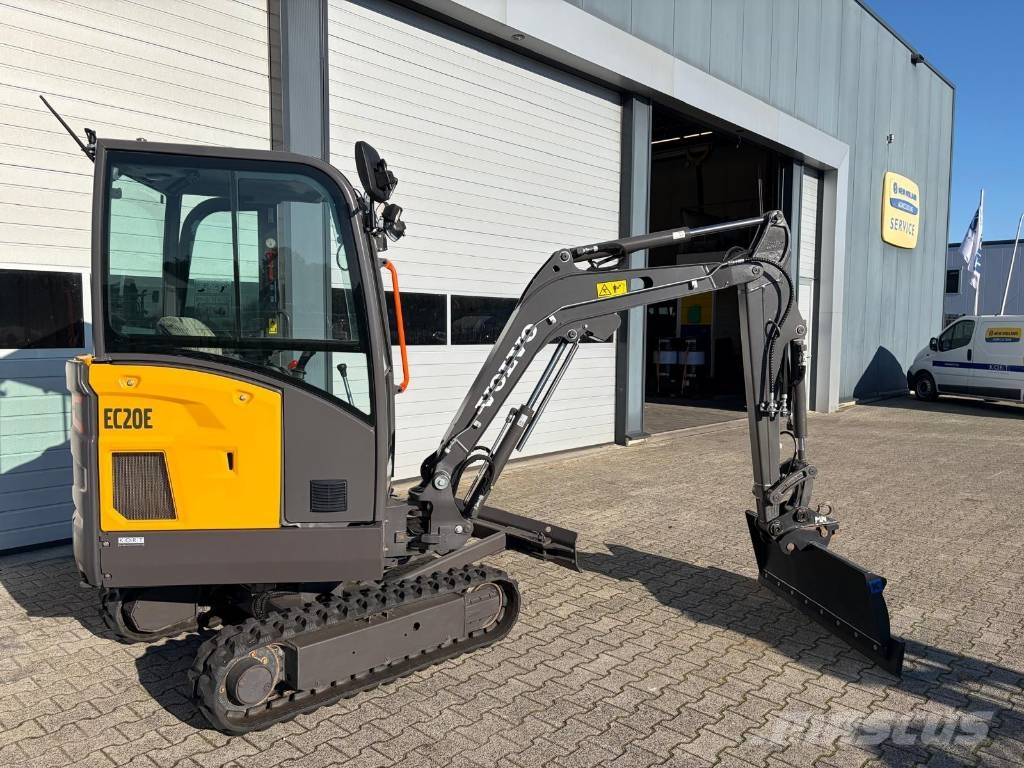Volvo EC 20 E Mini bagri <7t