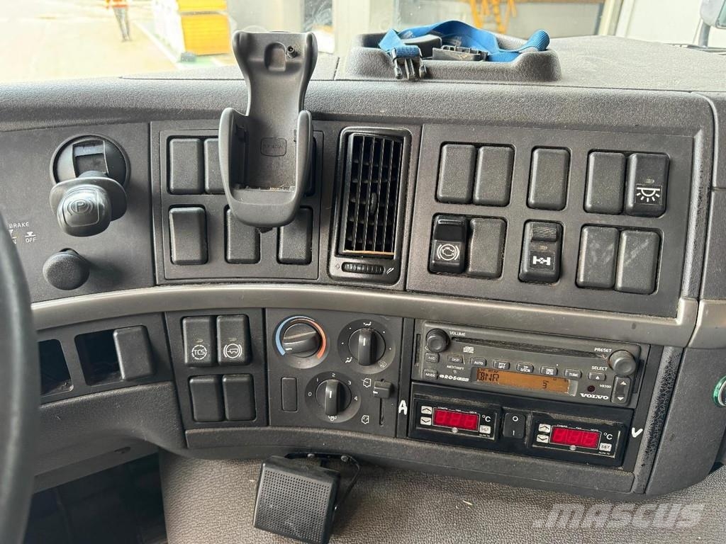 Volvo FM 340 4X2 + TRS + 1500 KG LIFT Koelwagens