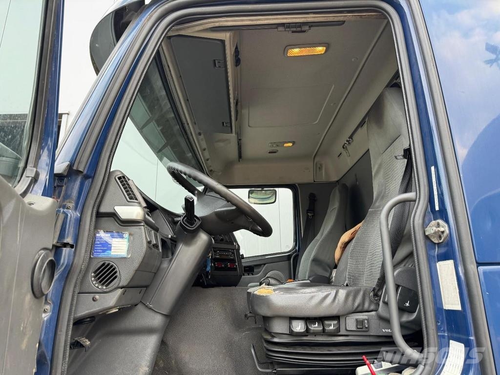 Volvo FM 340 4X2 + TRS + 1500 KG LIFT Koelwagens