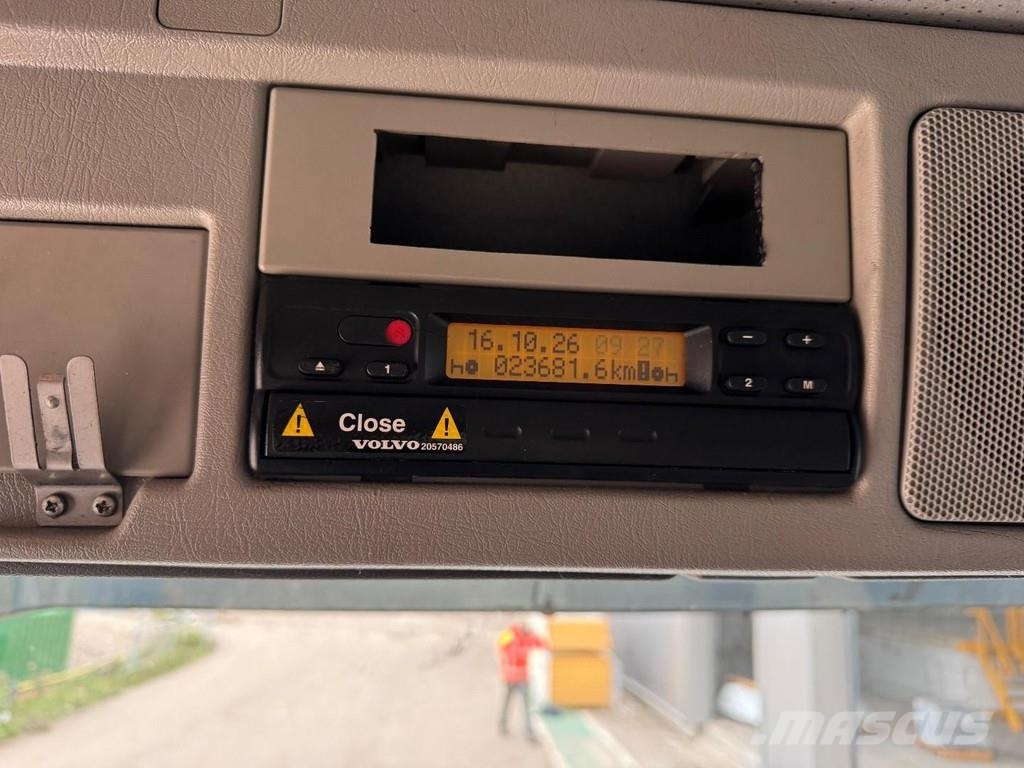 Volvo FM 340 4X2 + TRS + 1500 KG LIFT Koelwagens