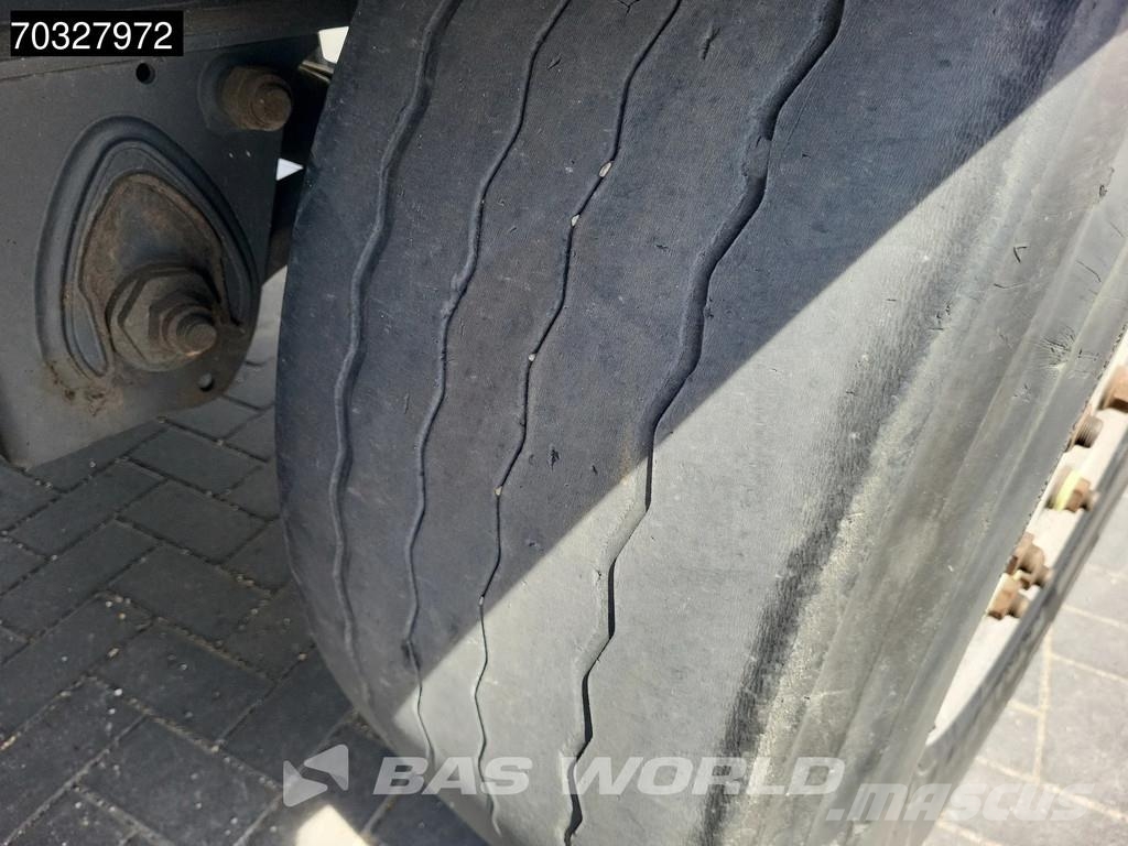 Krone SD 3 axles Closed نصف مقطورات ذات هيكل صندوقي
