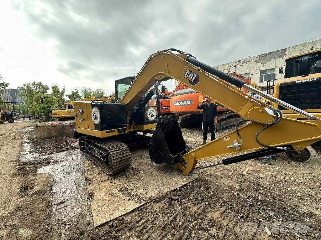 CAT 307 中型挖掘机
