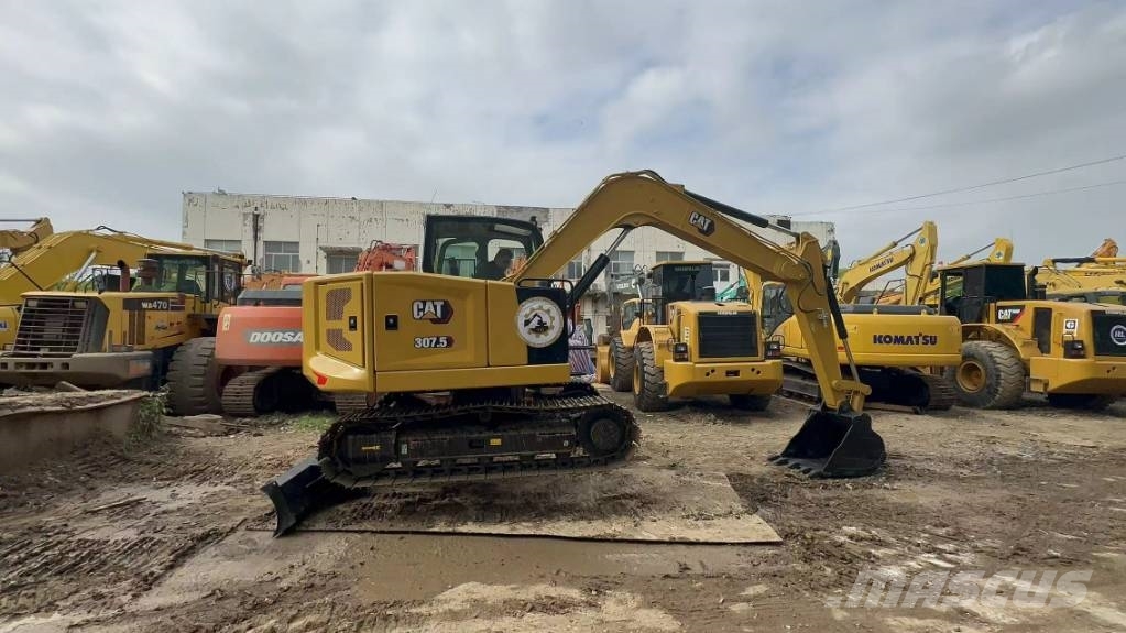 CAT 307 中型挖掘机