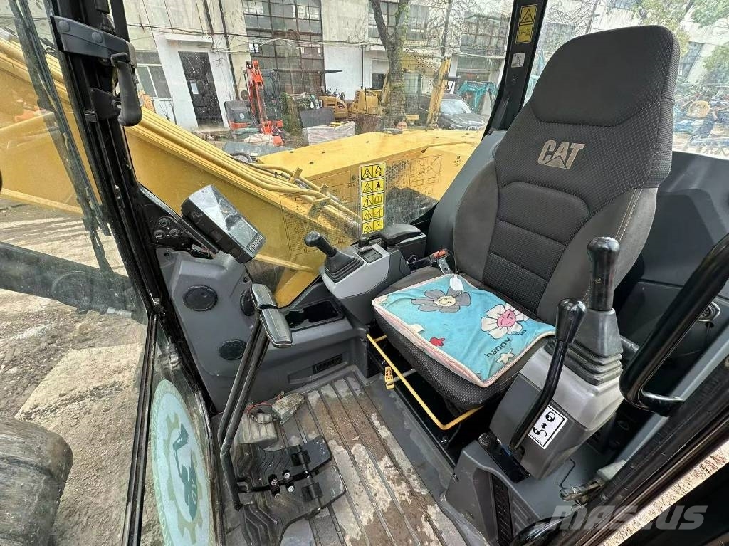 CAT 307 中型挖掘机