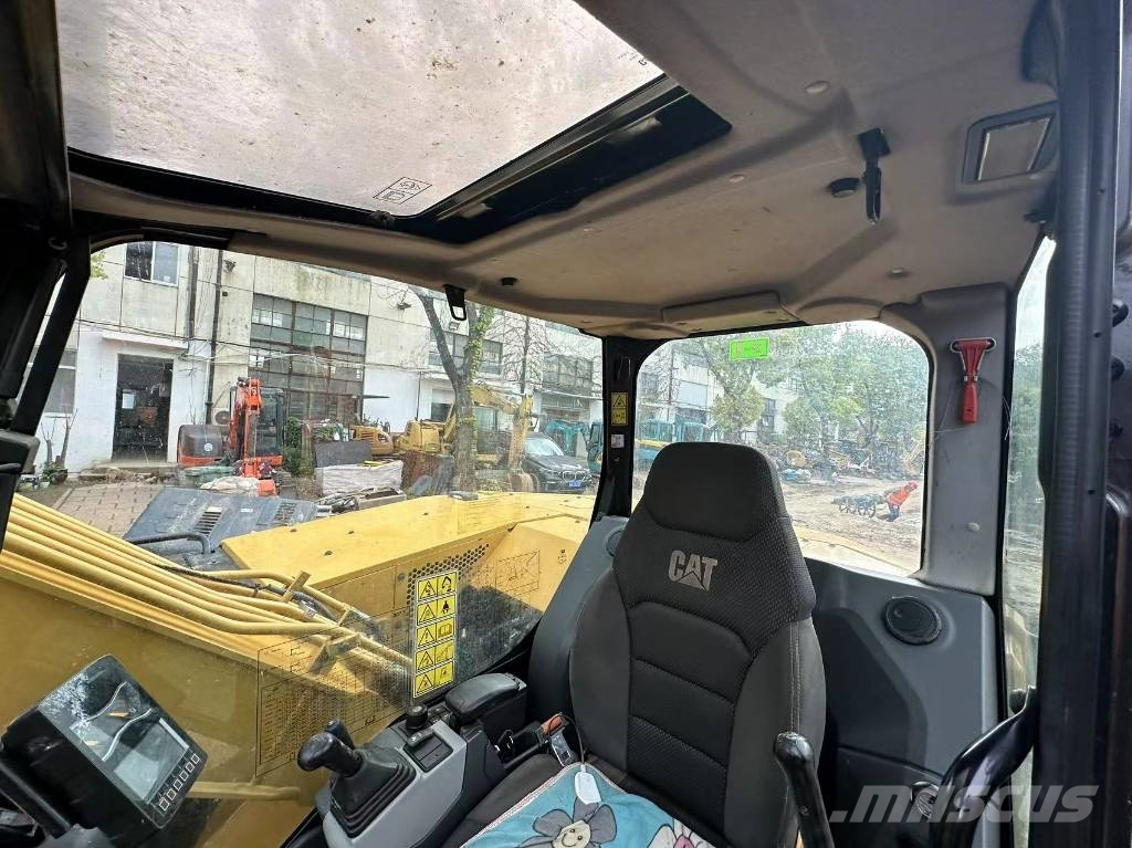 CAT 307 中型挖掘机