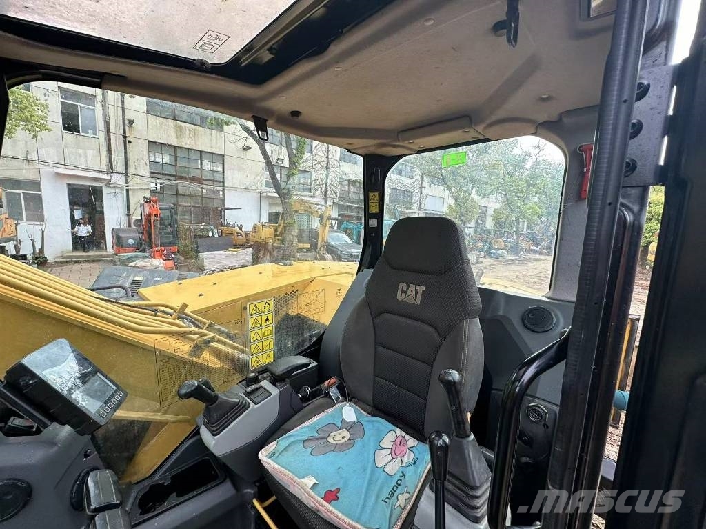 CAT 307 中型挖掘机