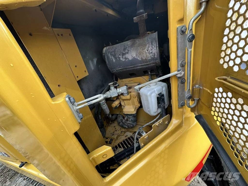 CAT 307 中型挖掘机