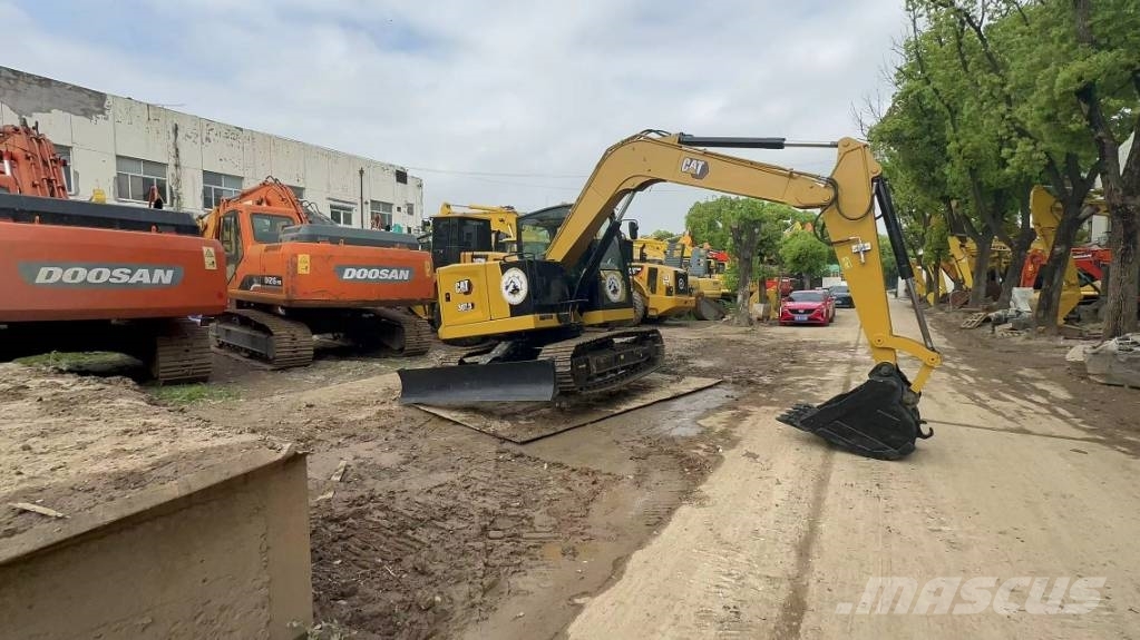 CAT 307 中型挖掘机