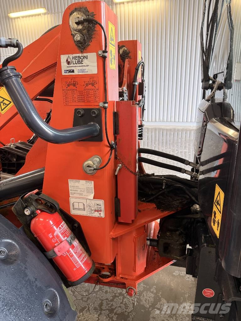 Kubota R 070  ( Vaihdossa käy kaikki ) Gumikerekes homlokrakodók
