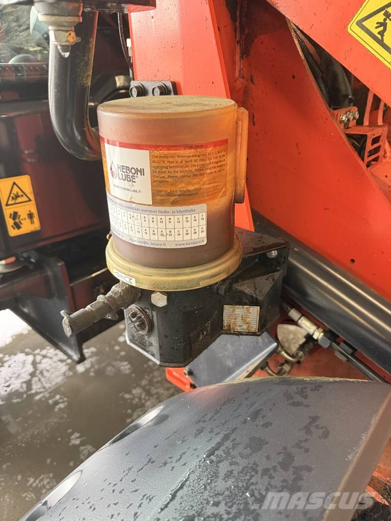 Kubota R 070  ( Vaihdossa käy kaikki ) Gumikerekes homlokrakodók